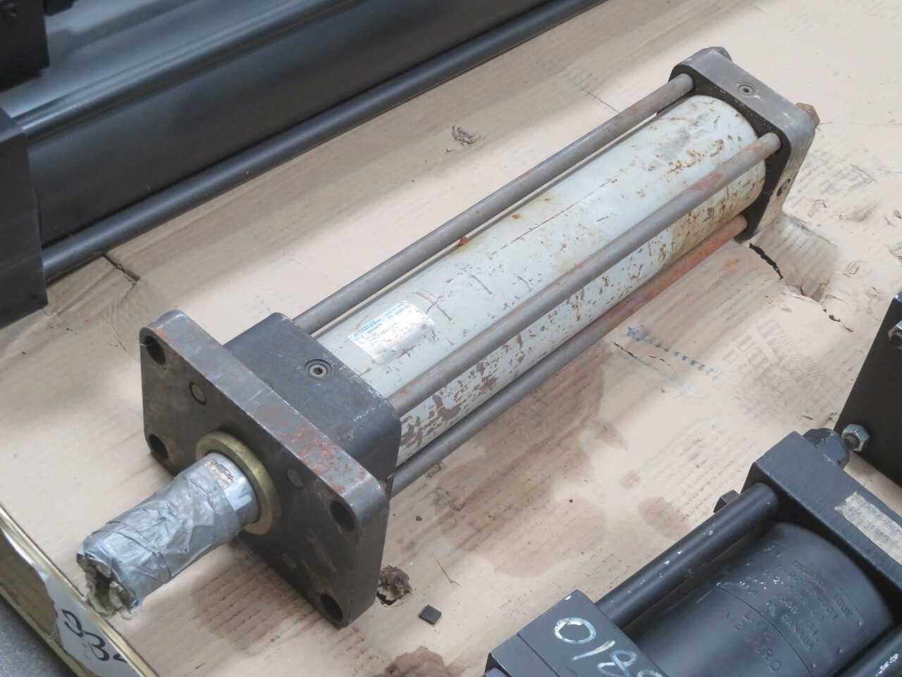 HORIUCHI FF-SA-1FA100BB400ABD DOUBLE ACTING HYDRAULIC CYLINDER T269597 - HYDRAULIC CYLINDERS