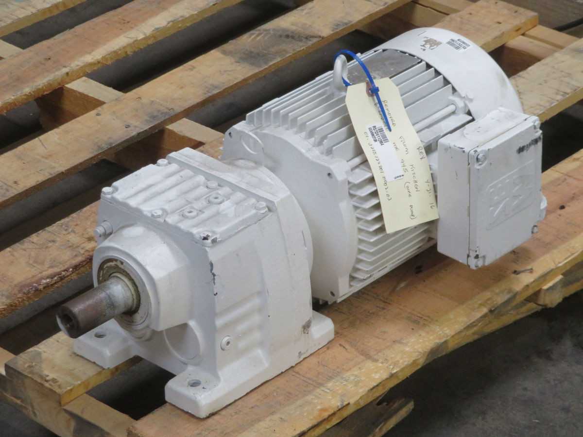 SEW EURODRIVE R57DV112M4 GEAR MOTOR ASSY T263338 - GEAR REDUCERS