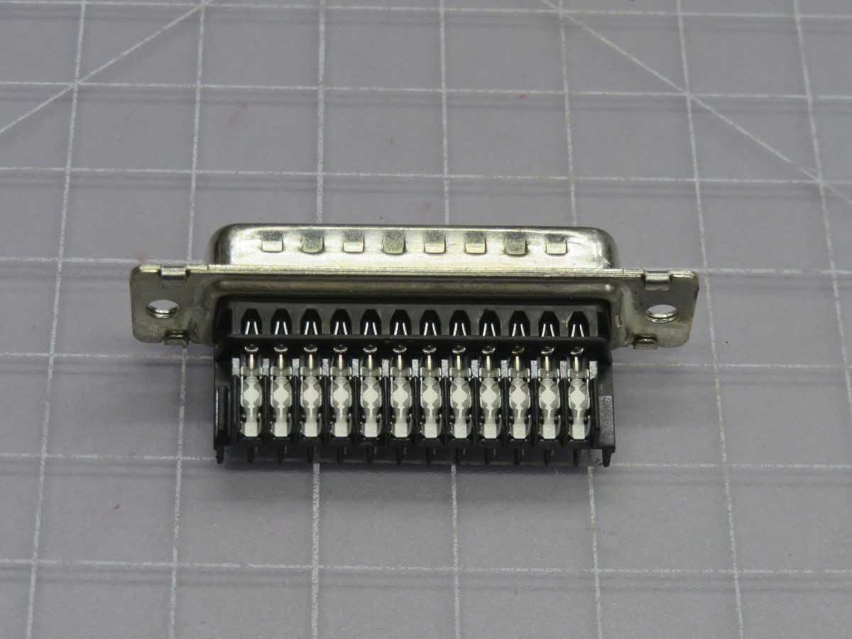 LOT OF 76 TE CONNECTIVITY 1-745496-7 25-POSITION AMPLIMITE HDE-20 SERIES D-SUB CONNECTOR T267737 - PLUGS & RECEPTACLES