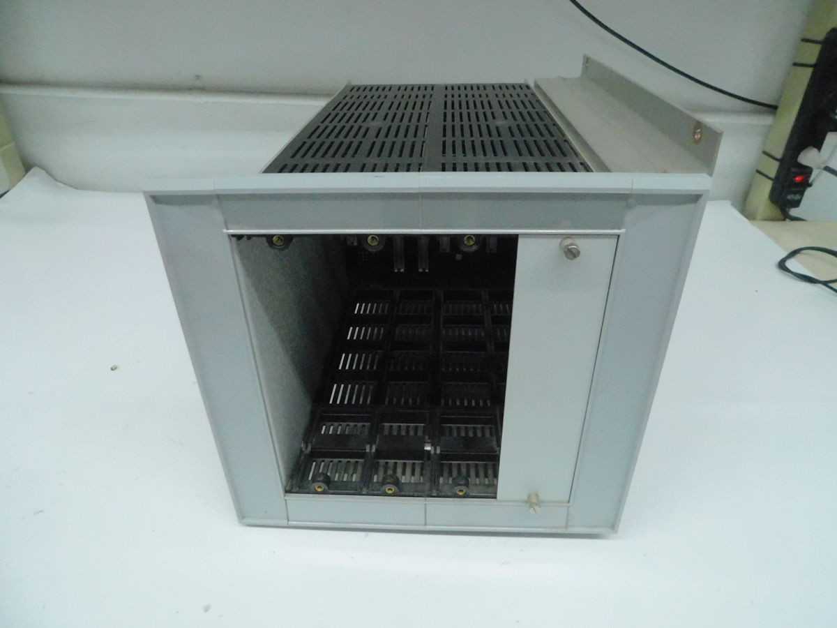 BENTLEY NEVADA 3300/05-21-01-00 SLOT CHASSIS M7622 - CONTROL CABINETS