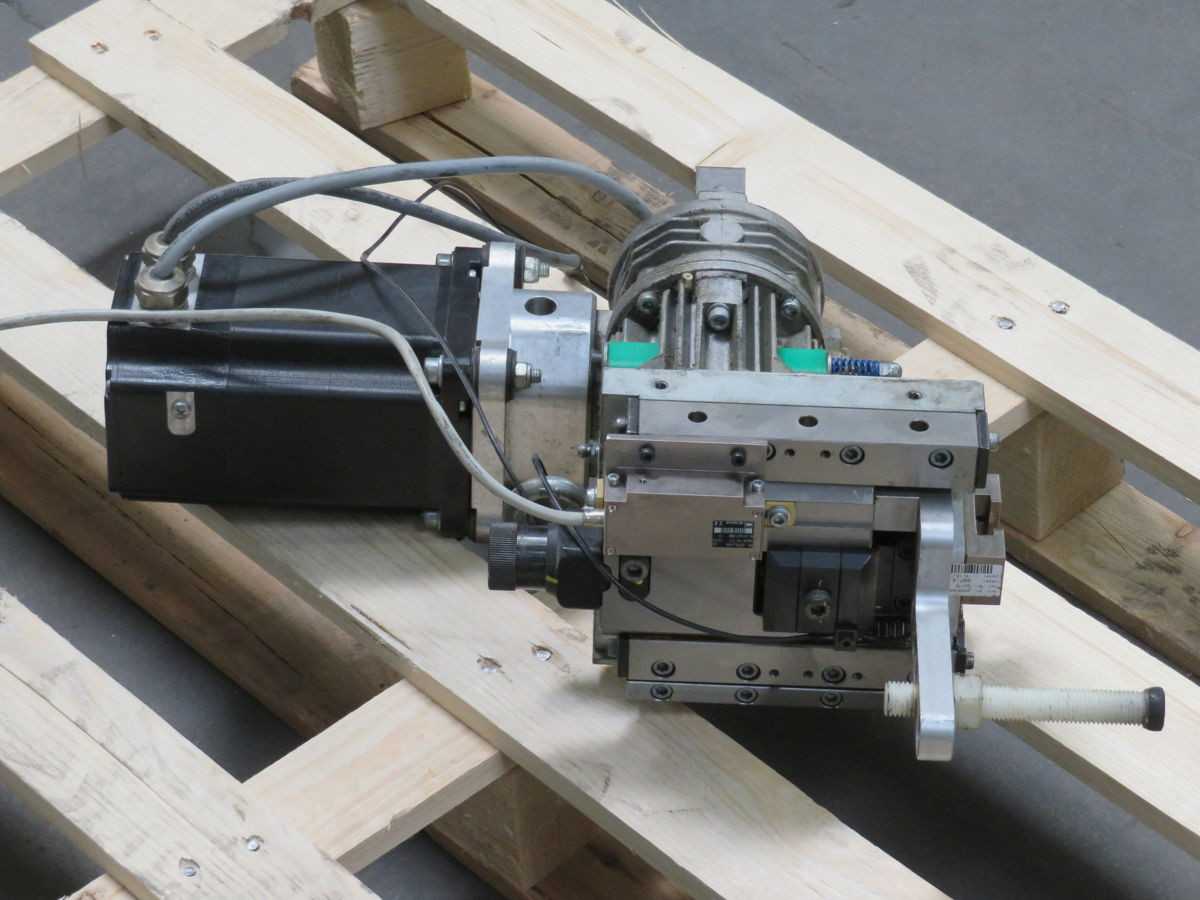 BERGER LAHR SER31117/4L6SD6CO SERVO MOTORS, 6000 RPM SPD, 6.6 NM TORQUE, 1.38 KW POWER - SERVO MOTORS