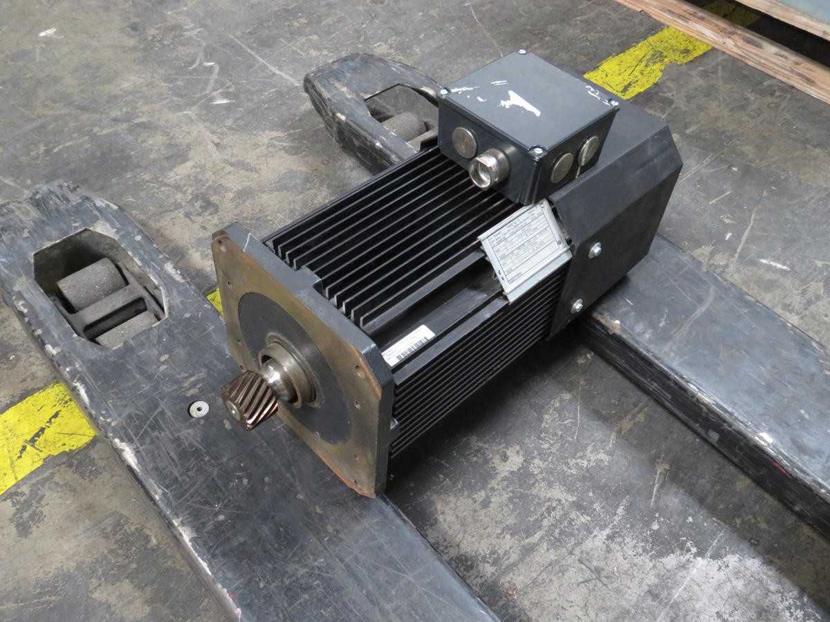 MITSUBISHI MC11652 MF11LB208-153276045T-IP55 SERVO MOTOR, 2KW POWER, 9.55 NM TORQUE - SERVO