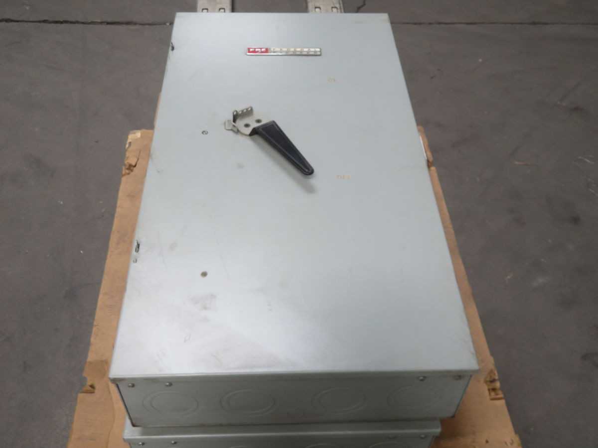 FEDERAL PIONEER 5736 SERIES C DISCONNECT ENCLOSURE 600 AMP T266541 - SWITCHES