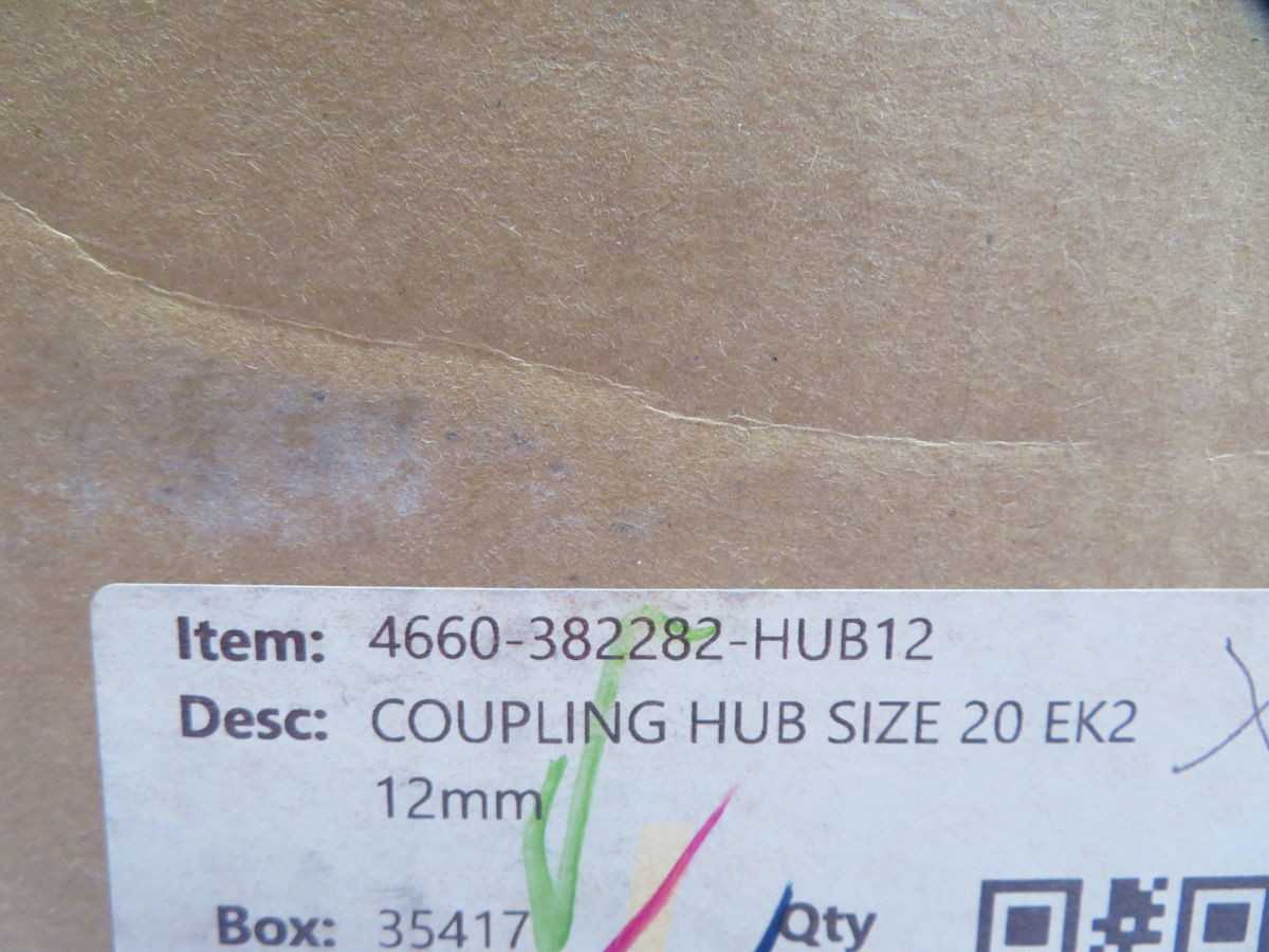 LOT OF 39 R+W 4660-382282-HUB12 COUPLING HUB T265555 - JAW COUPLING