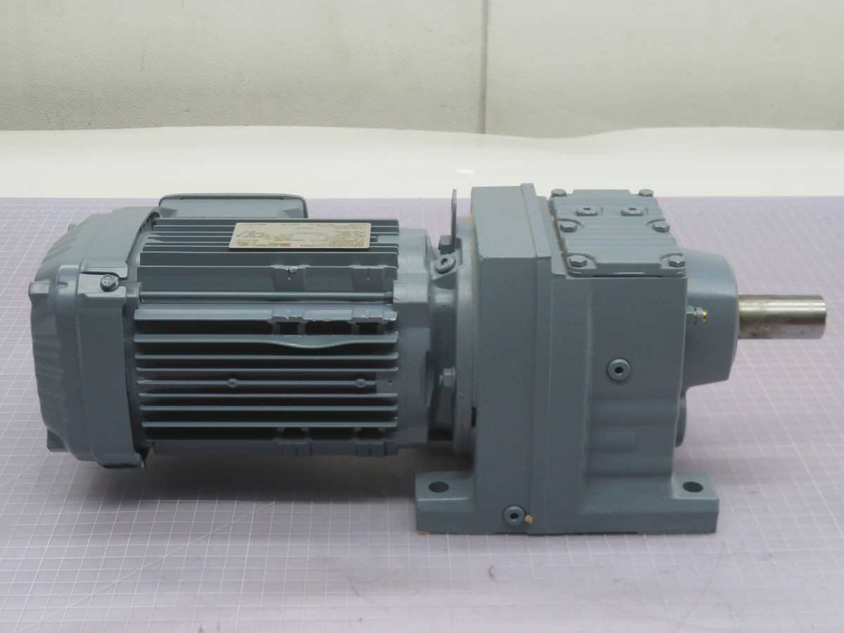 SEW-EURODRIVE R47 DRN80M4 01.8282909601.0001.23 HELICAL GEARMOTOR T264884 - GEAR REDUCERS