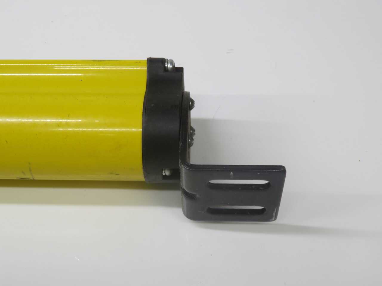 ALLEN BRADLEY R4J1440YD CURTAIN SENSORS, 14 MM RESOLUTION, 1440 MM PROTECTIVE HEIGHT, IP65 - SENSORS
