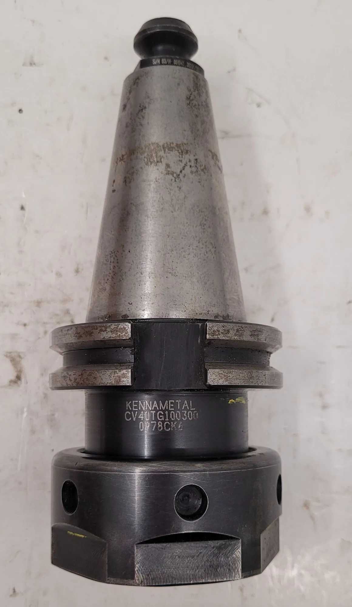 KENNAMETAL CAT 40 TG100 SINGLE-ANGLE COLLET CHUCK TOOL HOLDER, 2.75" PROJECTION - MACHINE TOOLING