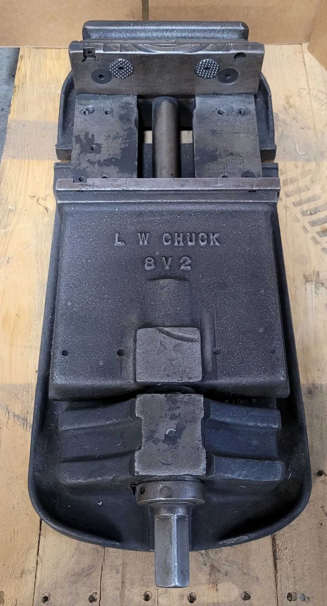 LW CHUCK MILLING VISE, 8 INCH - MACHINING TOOLING & PARTS