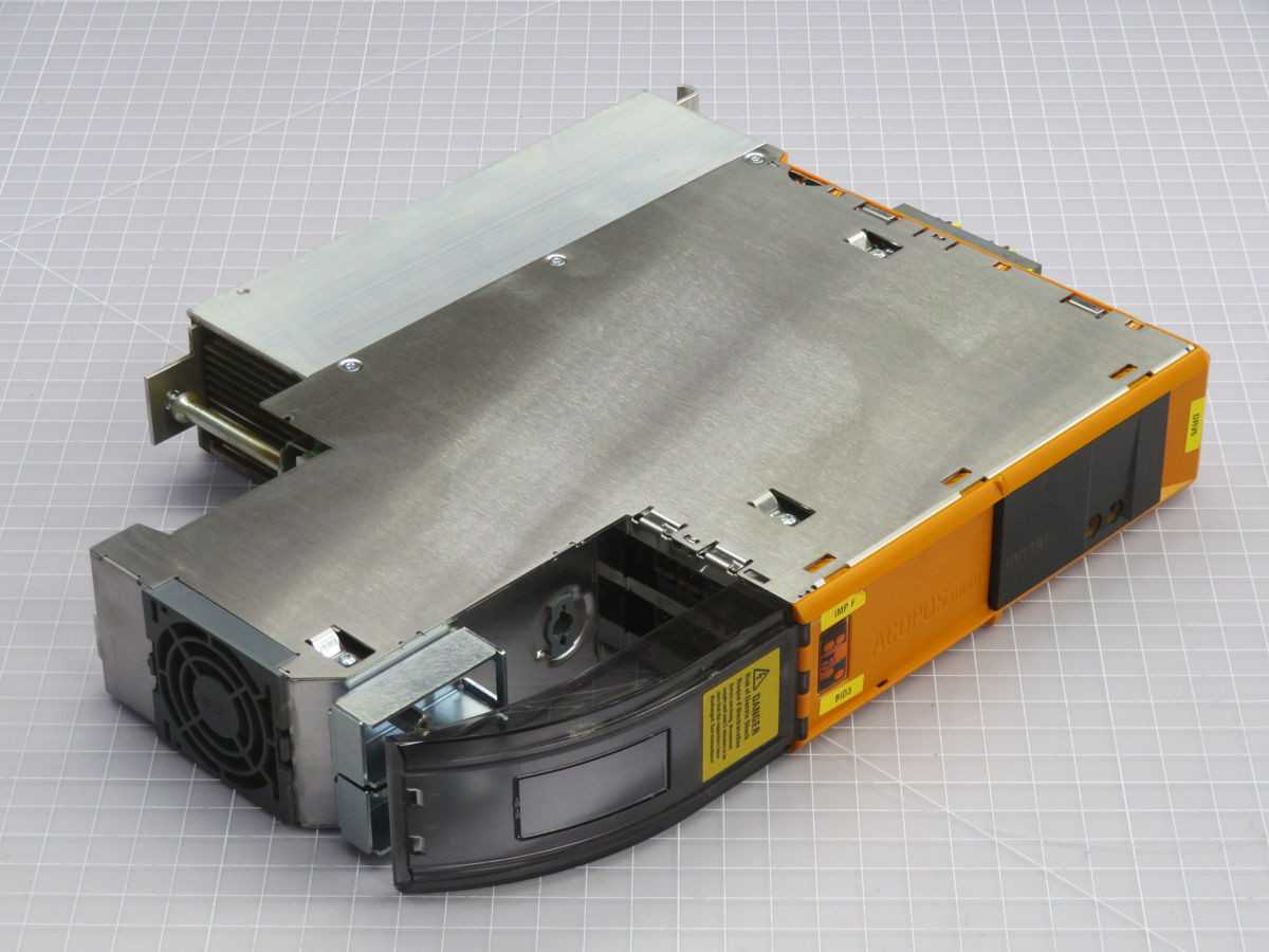B&R 8BV10028HWD0.000-1 INVERTER, 2 AXIS, 24 VDC OUT, 750 VDC BUS, 3.8A CURRENT, IP20 - PLC MODULES