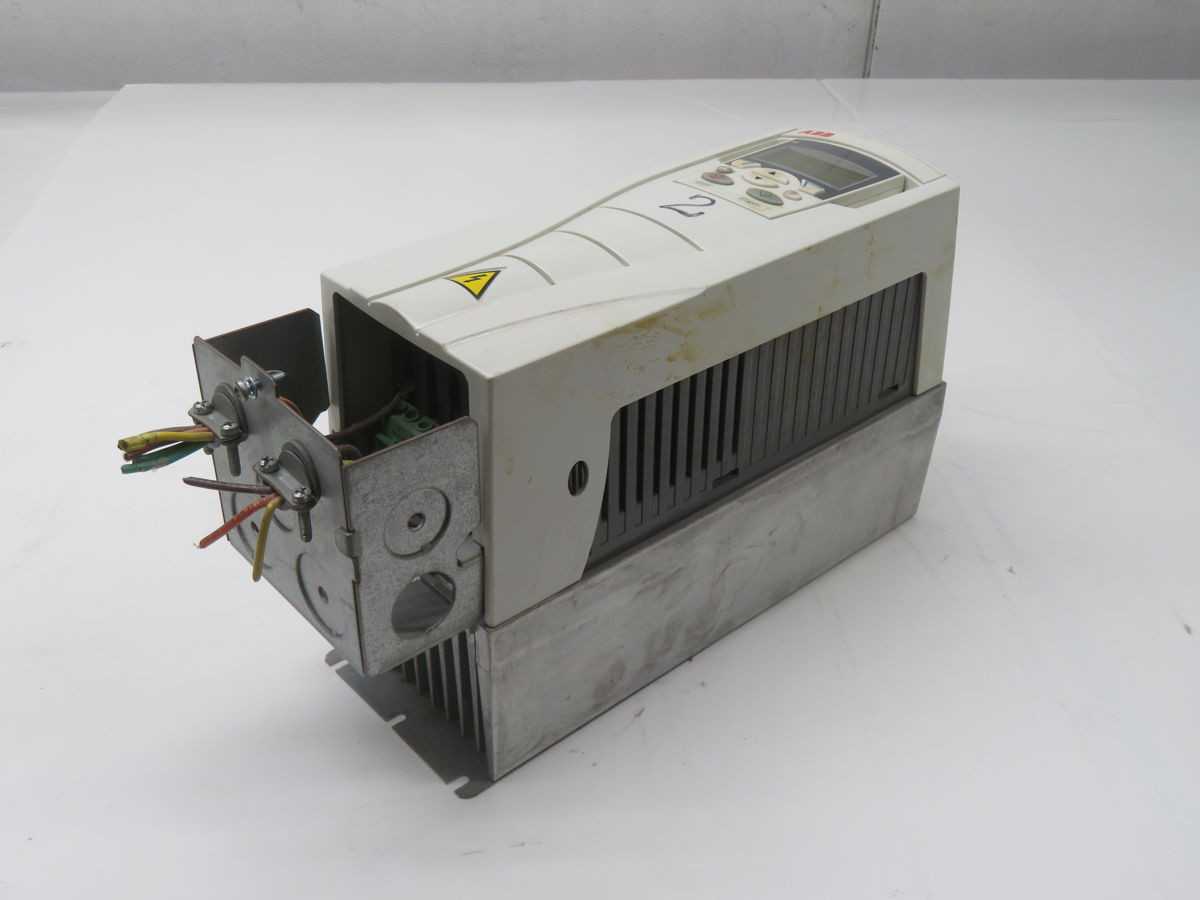 ABB ACS550-U1-08A8-4 AC INVERTER DRIVE - 5HP T268711 - AC VFD DRIVES