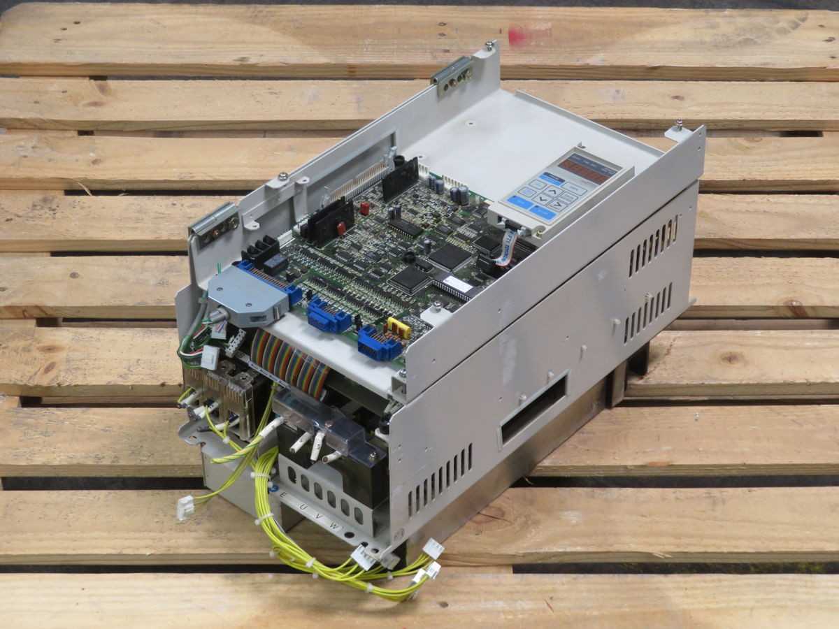 Yaskawa CIMR-VMS25P5 Spindle Inverter, 200-230V Input, 50/60Hz Freq, 33A Out, 5.5kW Motor Power - AC VFD DRIVES
