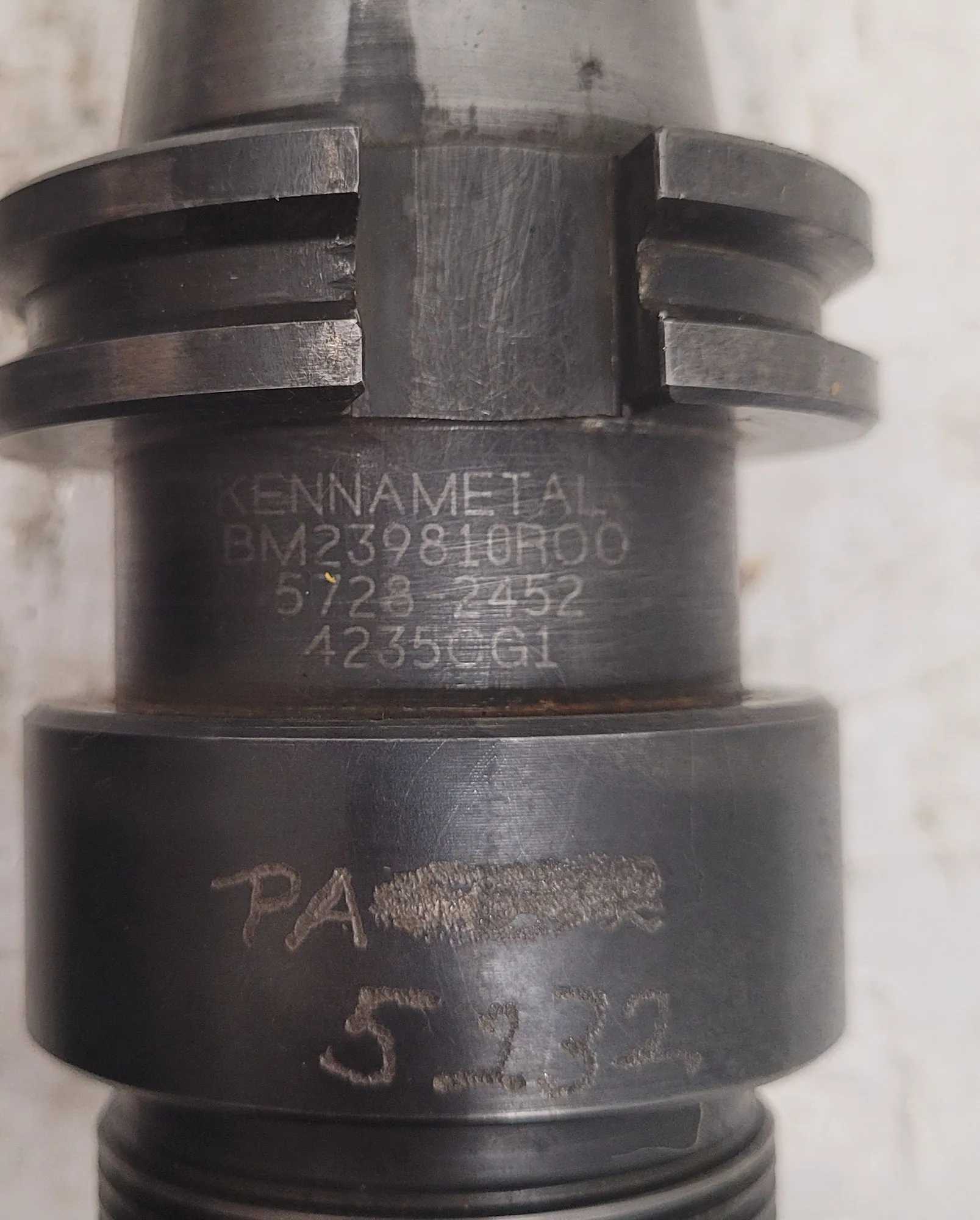 KENNAMETAL COLLET CHUCK MODEL BM239810ROO (OAL 7IN, BODY DIA 2.25IN, BORE DIA 1IN) - MACHINING TOOLING & PARTS