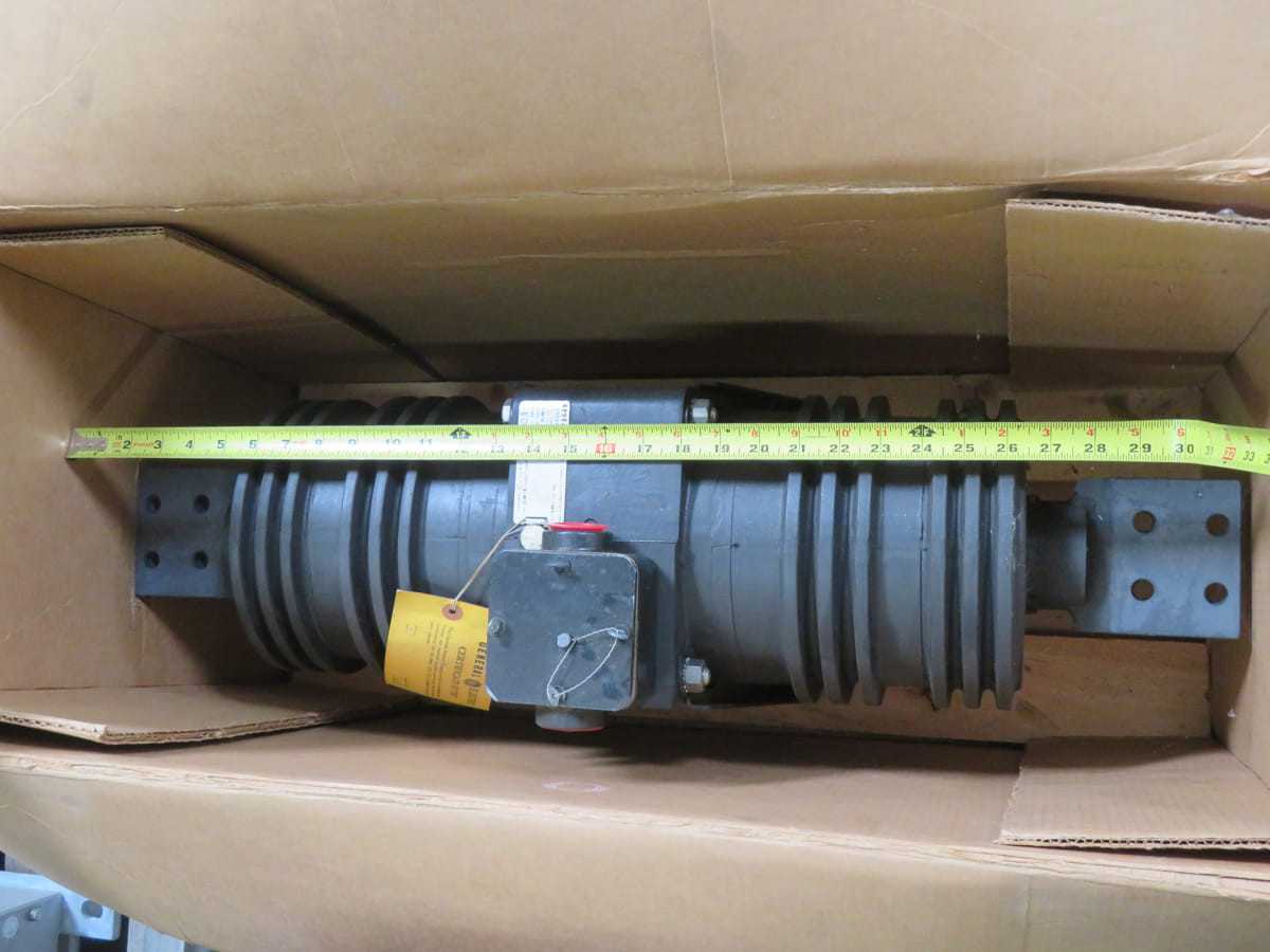 GE 755X30G5 CURRENT TRANSFORMERS, 2000:5 A RATIO, 50/60 HZ FREQUENCY, 110 KV CLASS, 550 KV BIL - POWER TRANSFORMERS