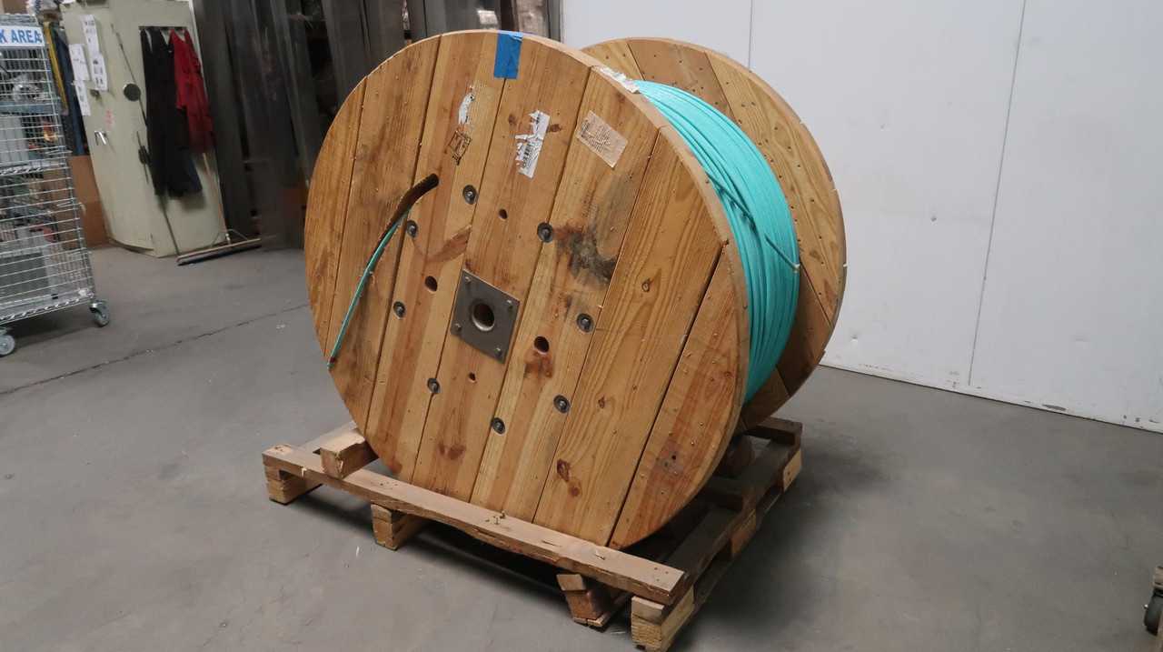 COMMSCOPE P-096-MP-5L-F12AQ 760038646, OM3 PLENUM, 96 FIBERS, 12200 FT LENGTH, -20C TO +70C TEMP - FIBER OPTIC CABLE