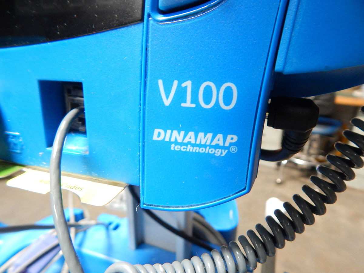 GE CARESCAPE V100 DINAMAP MONITOR W/STAND - MISCELLANEOUS