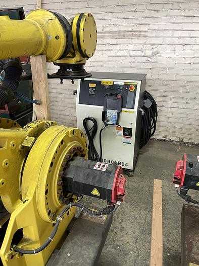 2013 FANUC M-900IA/260L ARTICULATED ROBOT, 260KG PAYLOAD, 3100MM REACH, R-30IA CONTROLLER - ARTICULATED ROBOTS