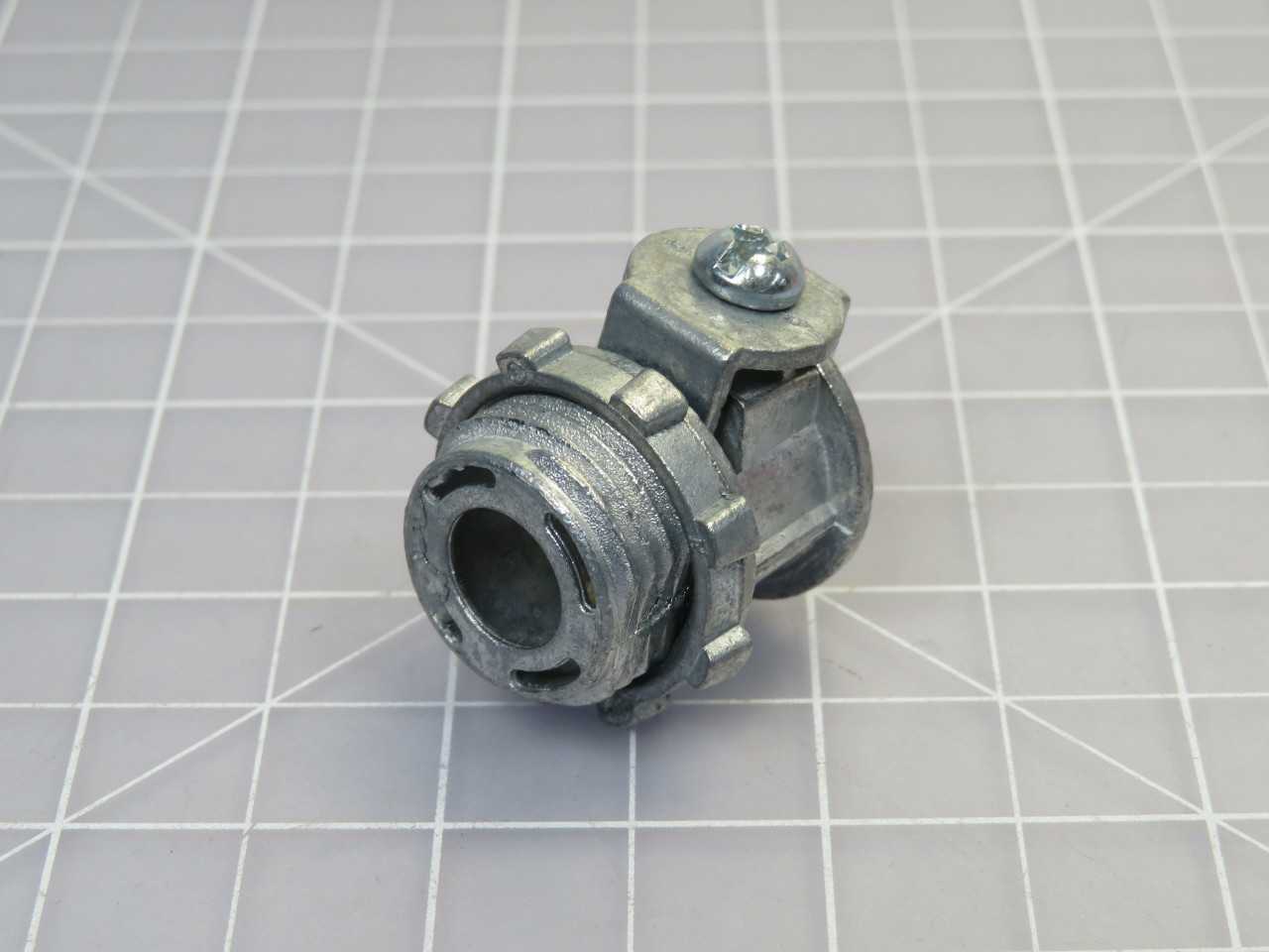 LOT OF 1022 20601A050 101532 FLEXIBLE CONDUIT CONNECTOR SADDLE 3/8 IN - CONDUIT