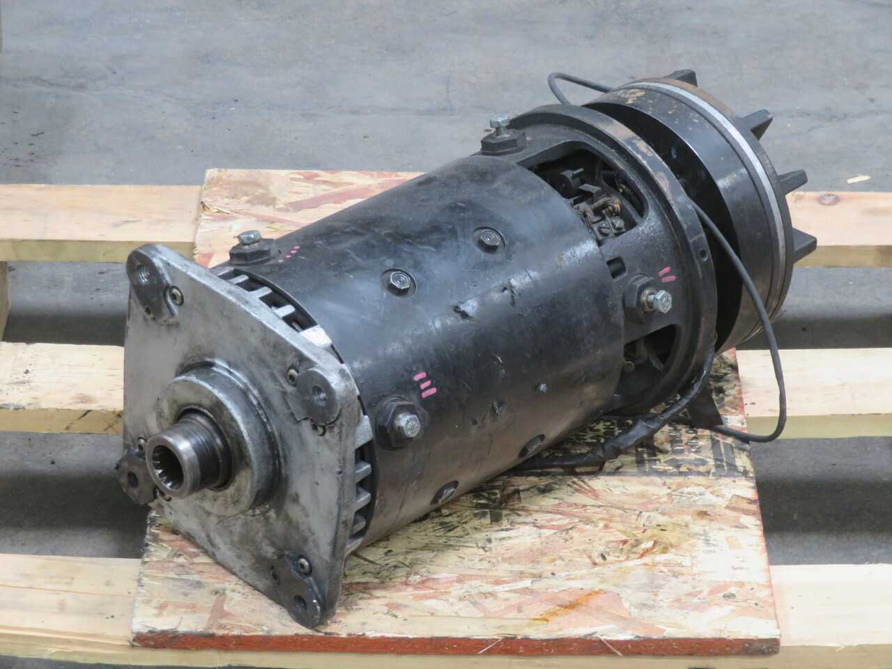 CROWN MOTOR ASSY FOR TSP6500 T261758 - ELECTRIC MOTORS