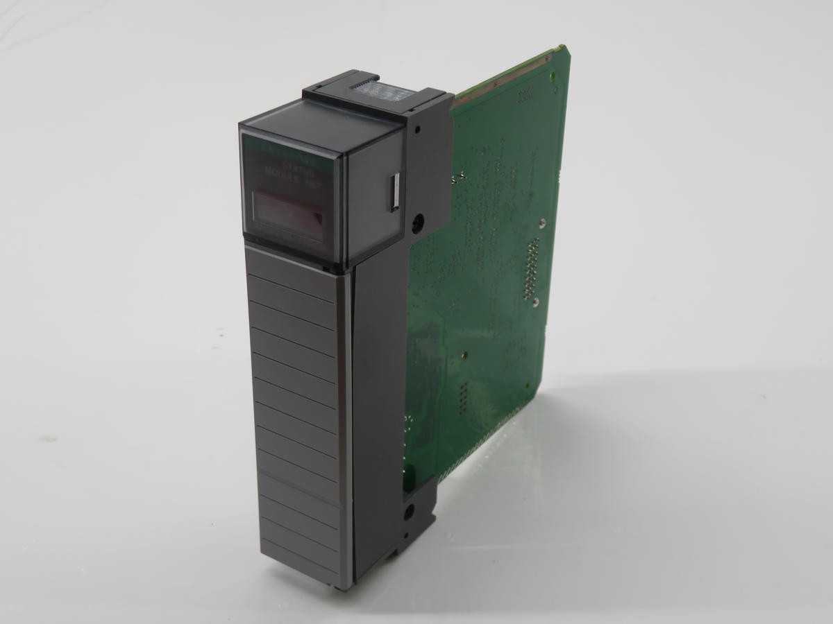 Allen Bradley 1747-SDN Control PLC, 5-24VDC Power, 90-500MA Current, 32 Node, 64 I/O Word - SCANNERS