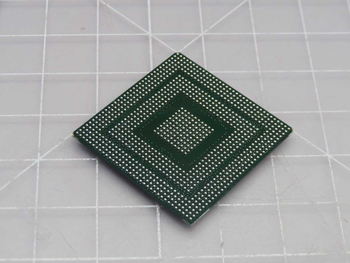 LOT OF 240 SCIENTIFIC ATLANTA 08-4018675-01 4018675 RISC MICROPROCESSOR T205595 - ELECTRONIC COMPONENTS