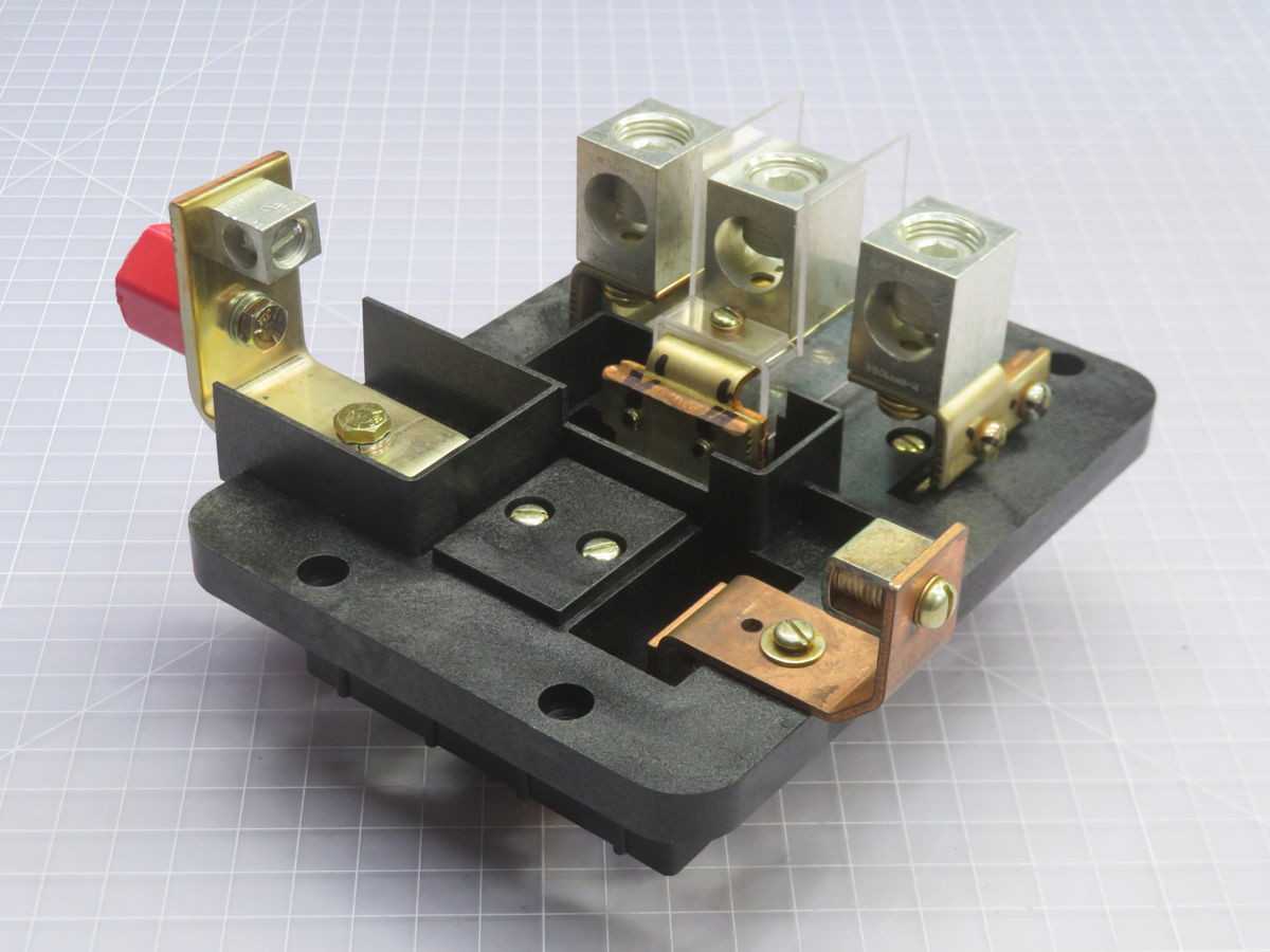 EATON BPA5241G01 Q-TRAN LOADCENTER PART T263504 - ELECTRICAL COMPONENTS