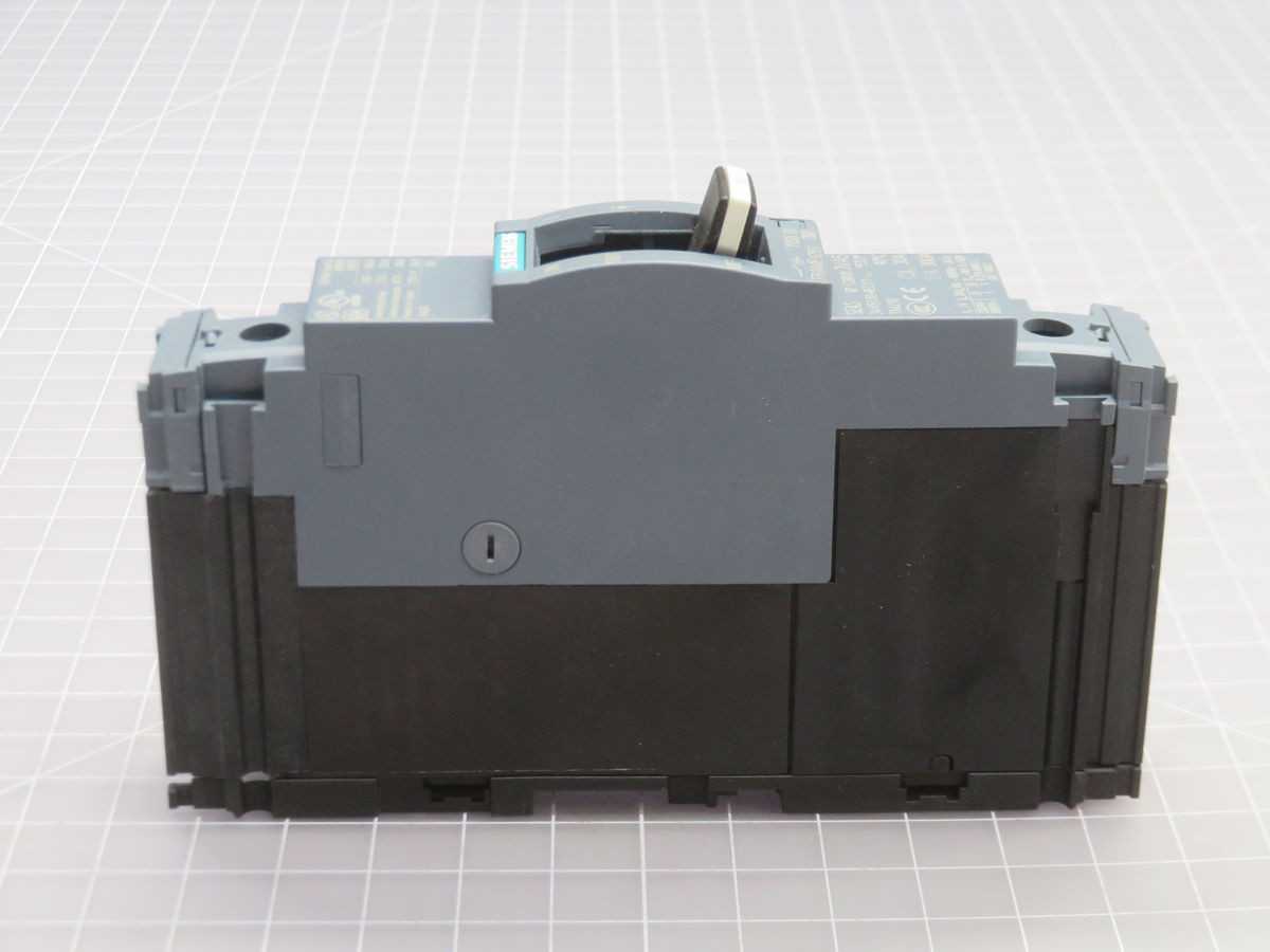 SIEMENS 3VA5130-4ED11-0AA0 CIRCUIT BREAKER T265938 - CIRCUIT BREAKERS