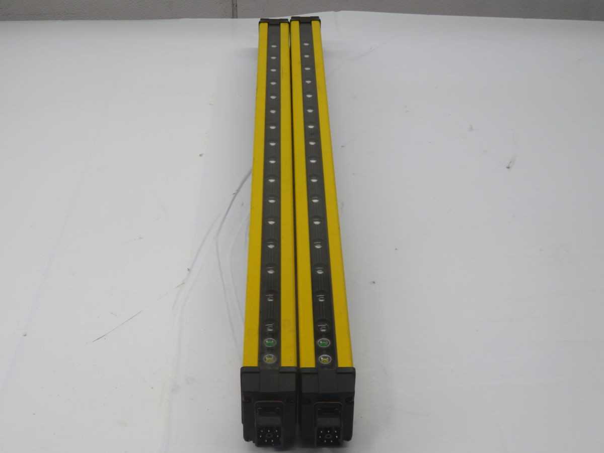 LOT OF 2 REER ASE 705 ASR 705 LIGHT CURTAIN EMITTER & RECIEVER T266939 - SENSORS