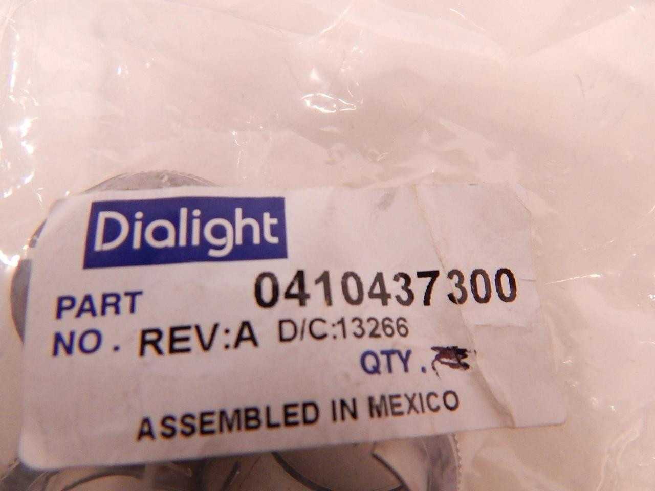 LOT OF 173 DIALIGHT 0410437300 CLEAR CONVEX PMI CAP TRANSPARENT - LIGHTING
