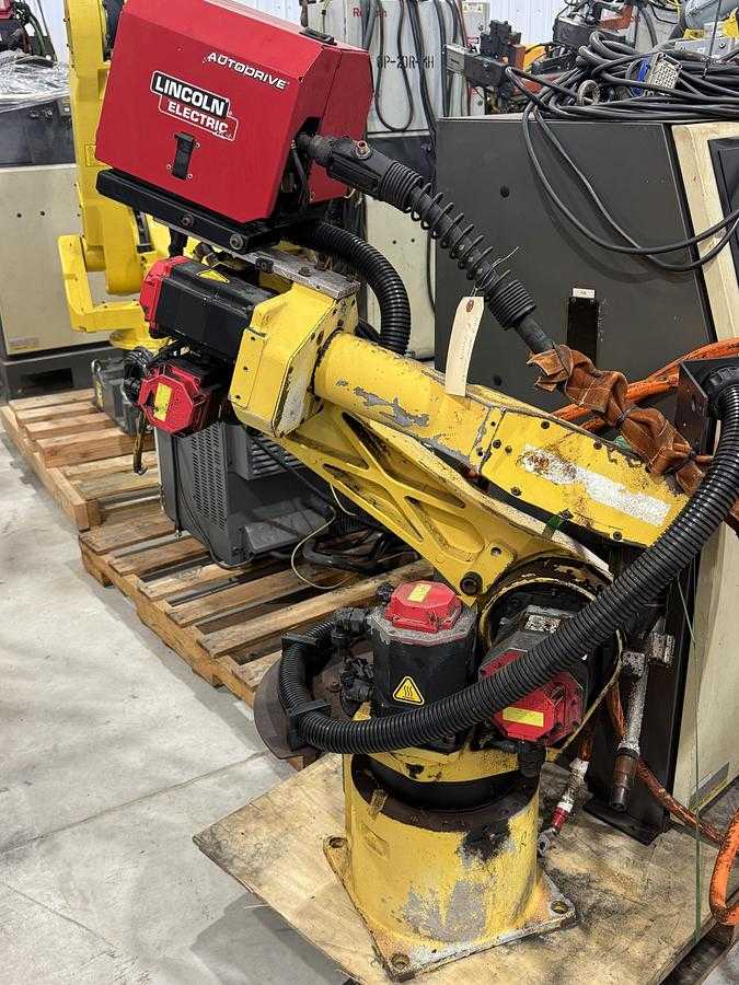 FANUC ARC MATE 100IBE ROBOT, 6KG PAYLOAD, 1373MM REACH, R-J3IB CONTROLLER - ARTICULATED ROBOTS