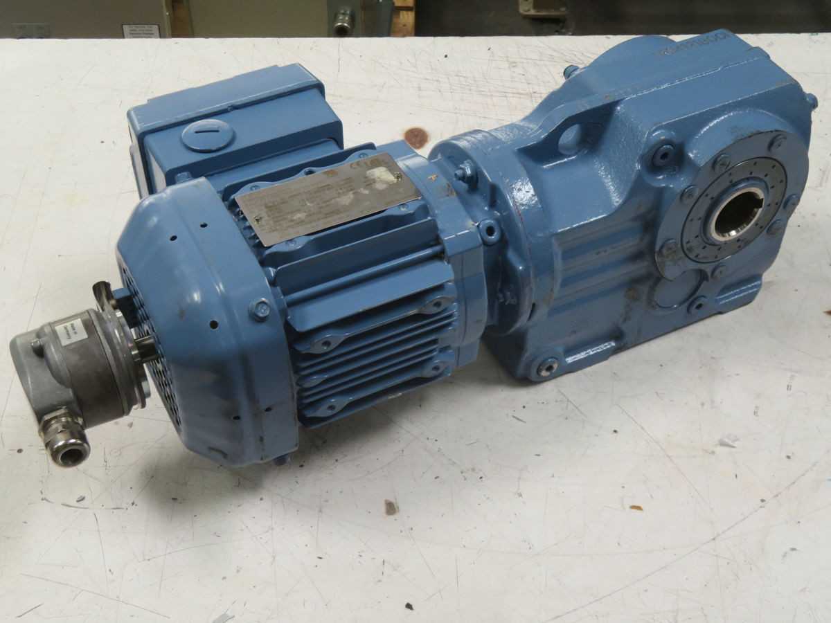 SEW EURODRIVE KA37/T DRS71S4/IS/TF/ESTC 01.1520421-407.0001.12 MOTOR W GEAR T266509 - GEAR REDUCERS