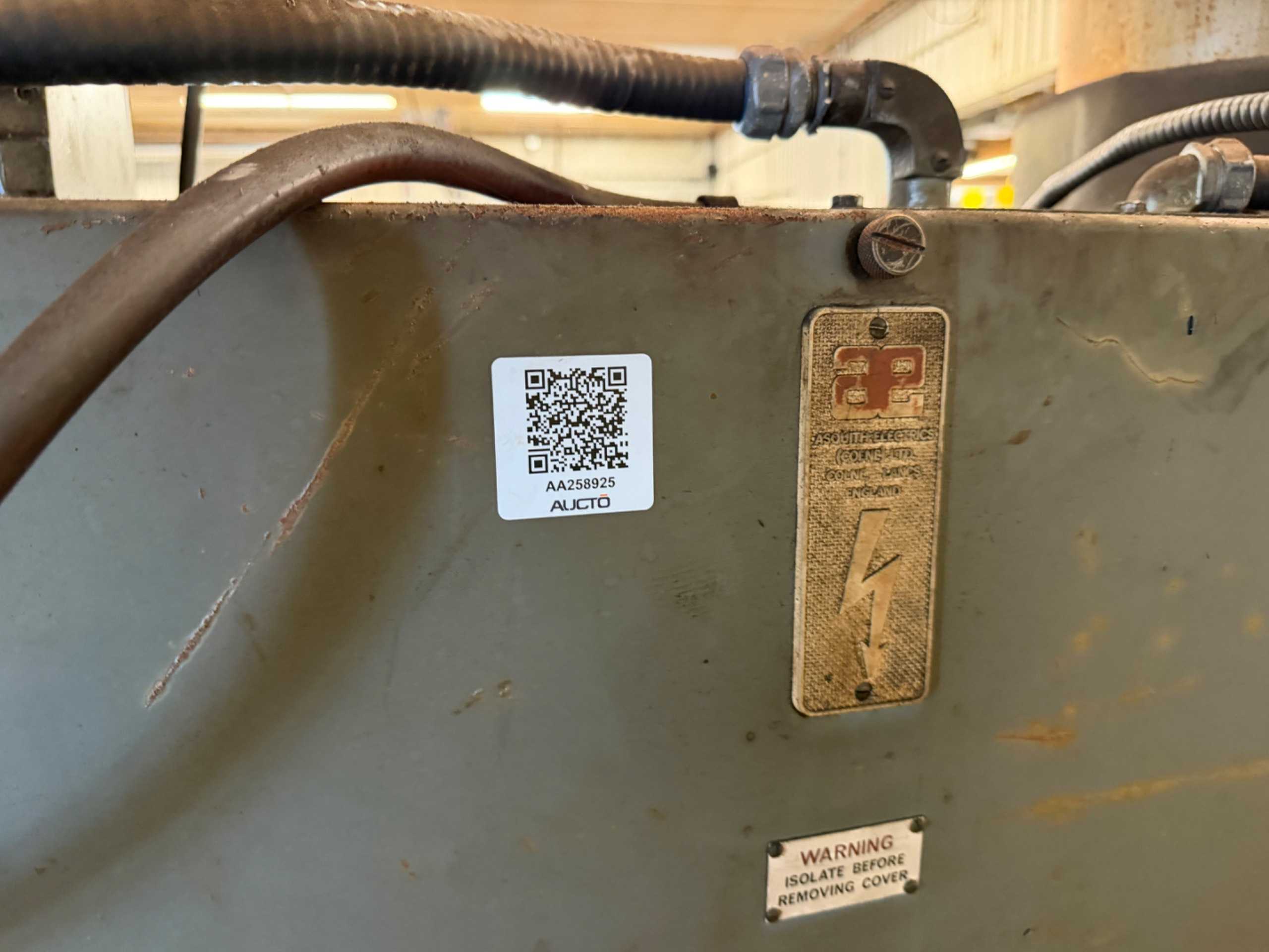 STAVELEY MACHINE TOOLS LTD. E32 MARK II RADIAL ARM DRILL - RADIAL ARM DRILLING MACHINES