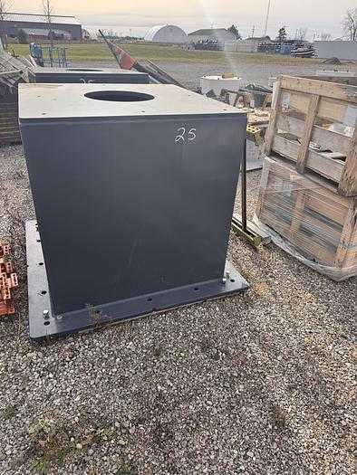 2023 ROBOT RISER - 48" HEIGHT, 47"X47" STEEL SURFACE - DURABLE & RELIABLE - ROBOT PARTS