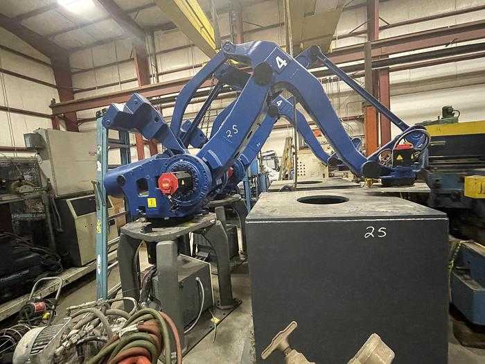 2015 FANUC M410iB/700 Palletizing Robot, 700kg Payload, 3143mm Reach, R30iB Controller - ARTICULATED ROBOTS