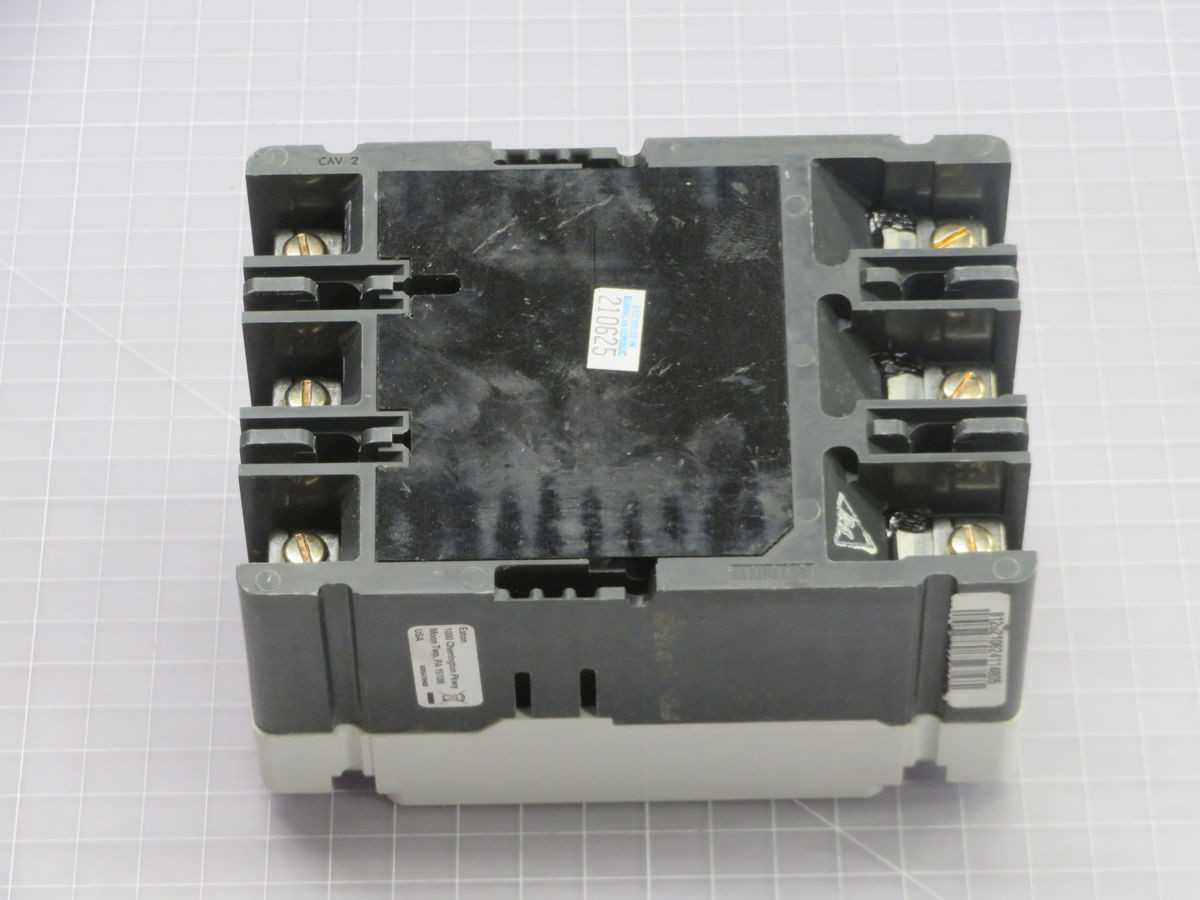 EATON HMCP150T4C CB, 3 POLE, 150 A CURRENT, 600 VAC VOLTAGE, 65 KAIC IR, 450-1500 A ADJ TRIP - CIRCUIT BREAKERS