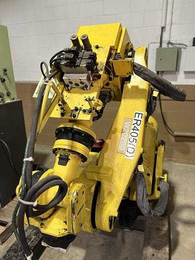 2004 FANUC R-2000iA/200R Robot - R-J3iB Controller, High Payload, AC Servo Drives - ARTICULATED ROBOTS