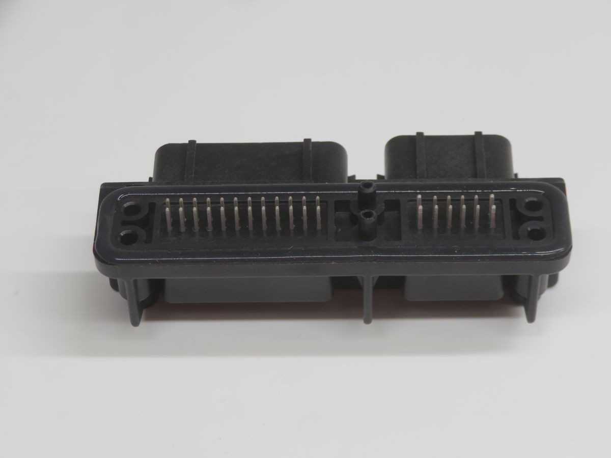 LOT OF 175 AMP 638946-2 0.64 MM HEADER CONNECTOR - ELECTRICAL COMPONENTS