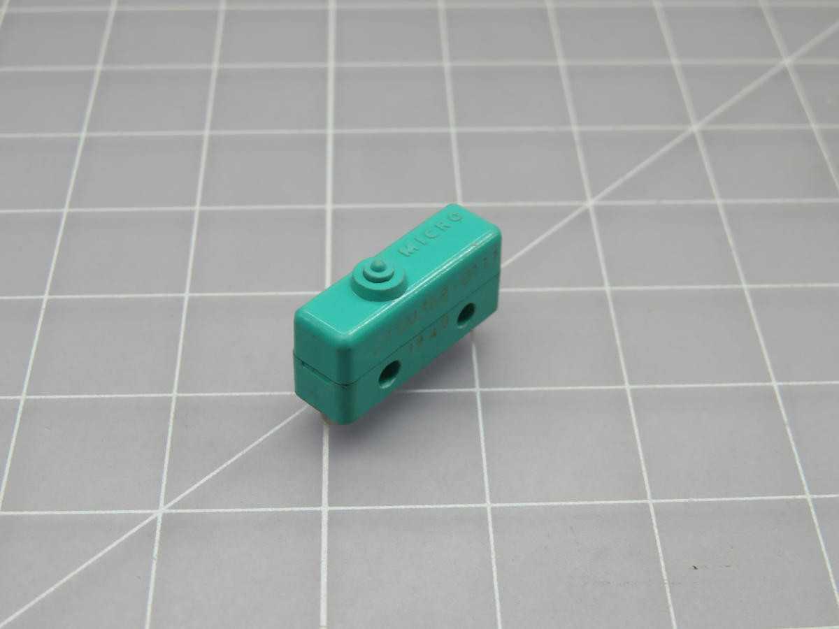 LOT OF 60 HONEYWELL 21SM368-0111 SWITCH BASIC - SWITCHES