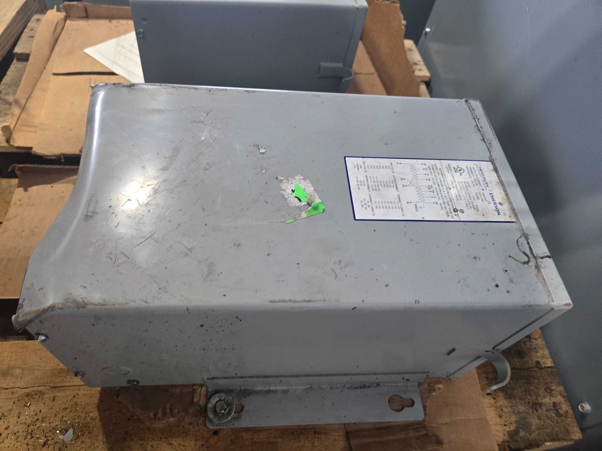 EMERSON SOLA HD HS5F5AS 5KVA 1 PHASE ENCAPSULATED NON-VENTILATED TRANSFORMER - MACHINING TOOLING & PARTS