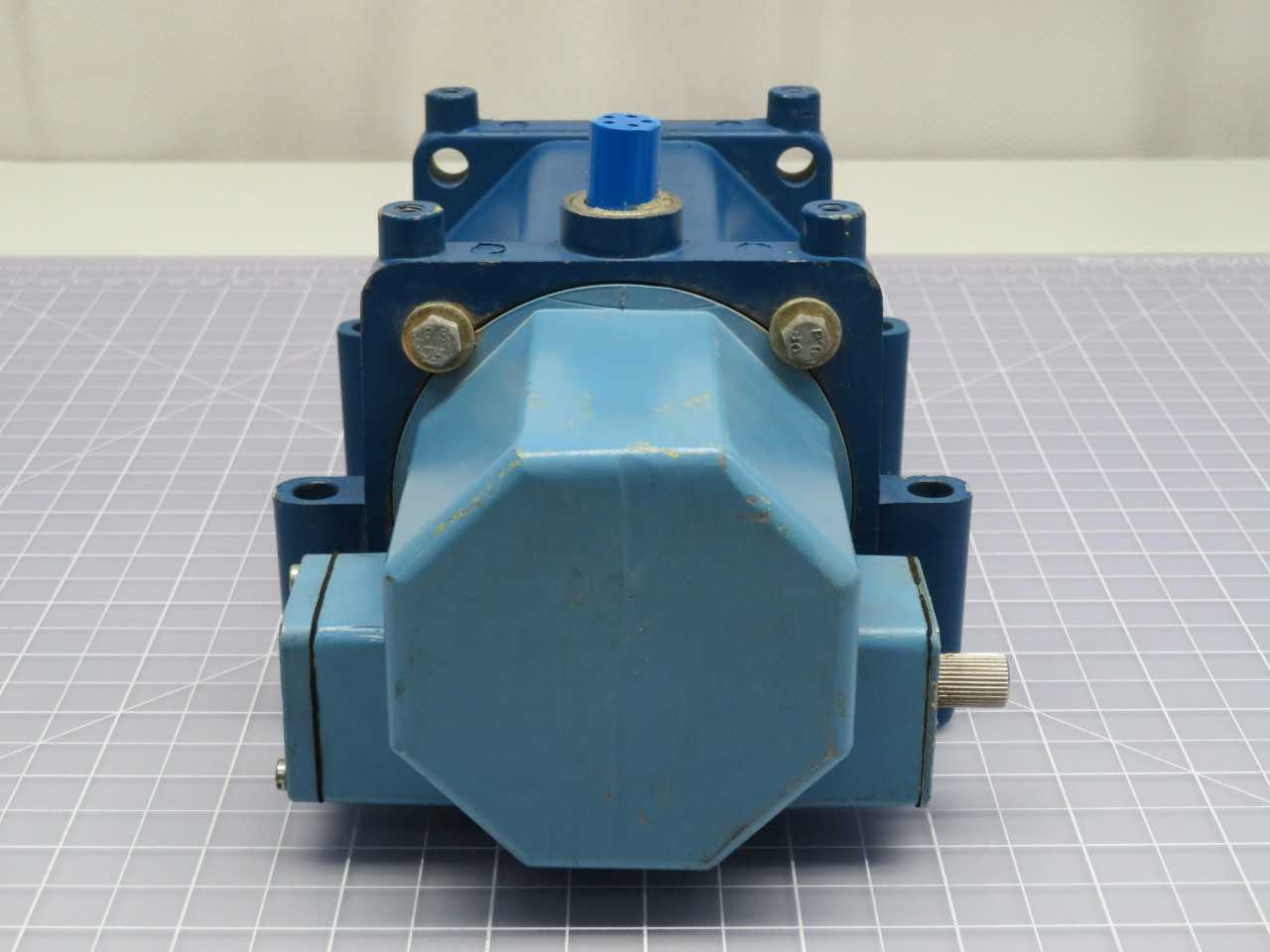 WOODWARD DC11001-304-024 ACTUATOR, 24 VDC POWER, 1.0 LB-FT (1.35 NM) TORQUE, 35 DEG ROTATION - ACTUATOR