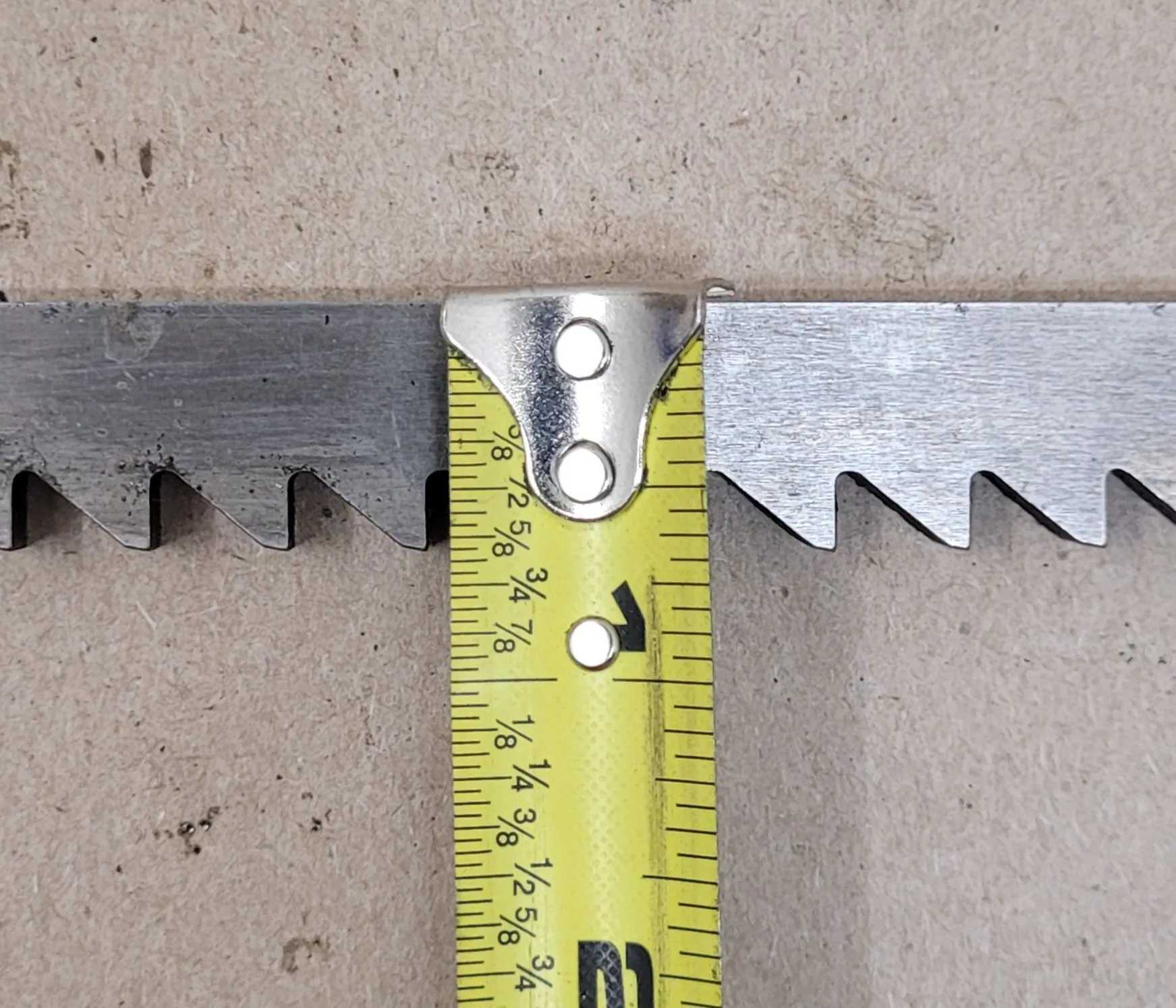 DAVIS 1/4 KEYSEATER CO. GP KEYSEATER BROACH (1/4" WIDTH X 5/8" HEIGHT X 16"-22.5" LENGTH) - MACHINE TOOLING