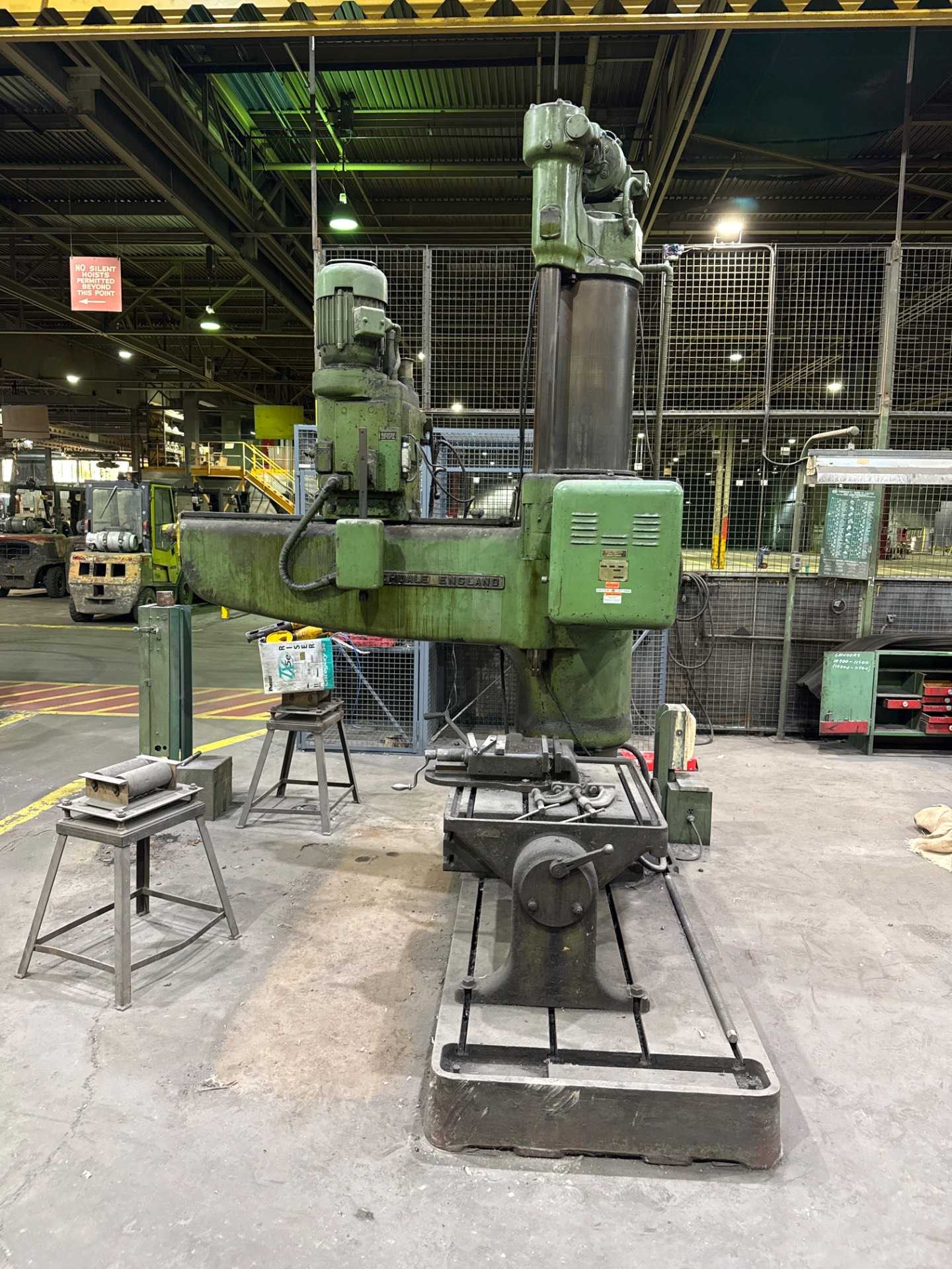 James Archdale & CO. Radial Arm Drilling Machine, 5.2 HP, 550V, 5 Spindle Speeds, 4 Feed Rates - RADIAL ARM DRILLING MACHINES
