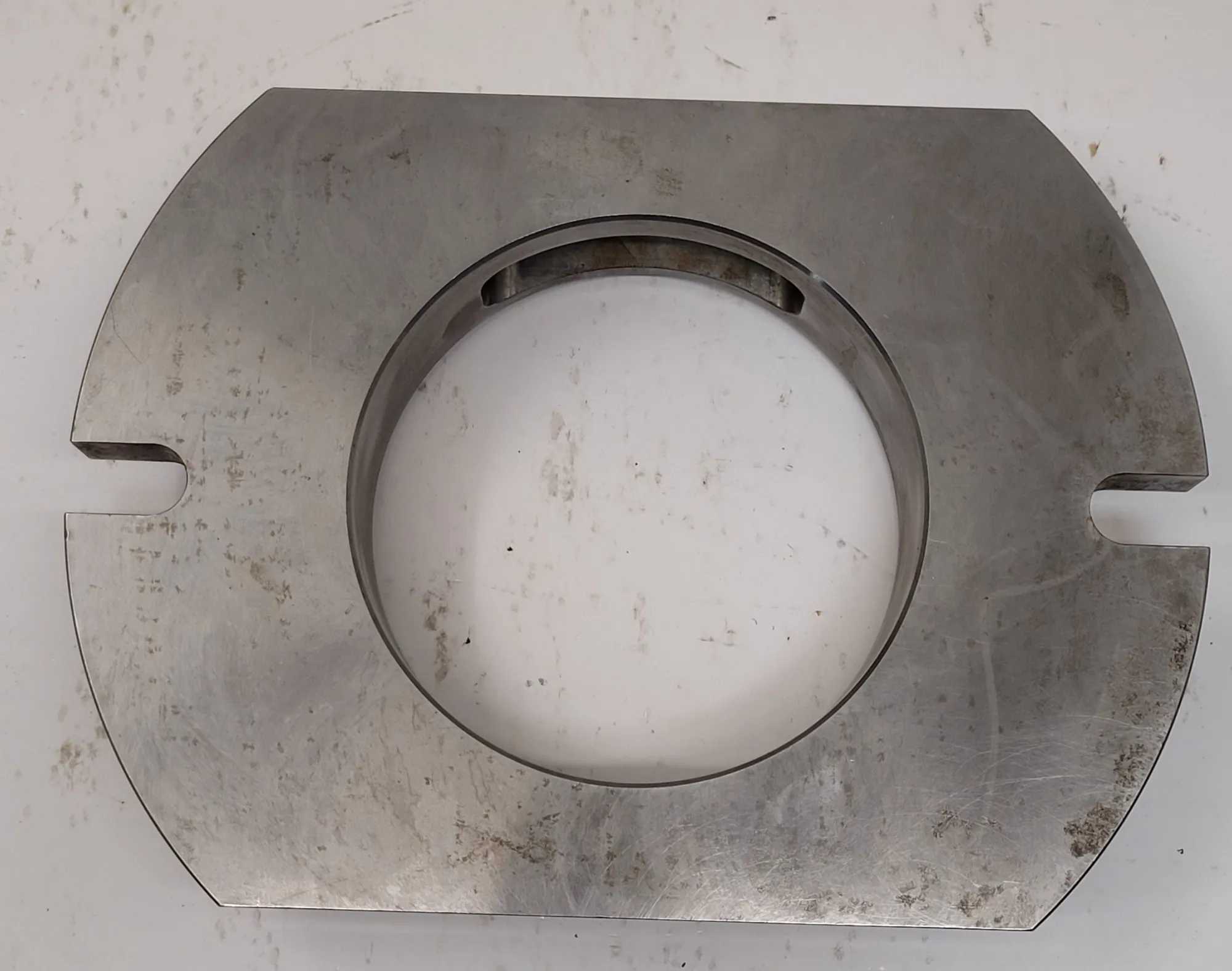 MOUNTING PLATE, 7" DIAMETER, BASE 10"X7", THROUGH HOLE ID 5" - MACHINING ACCESSORIES & TOOLING