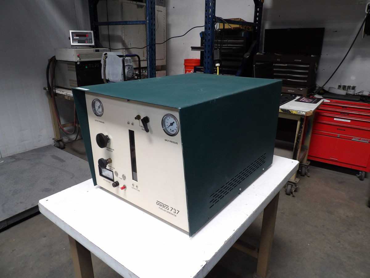 AADCO 737-12A PURE AIR GENERATOR - LAB & SCIENTIFIC