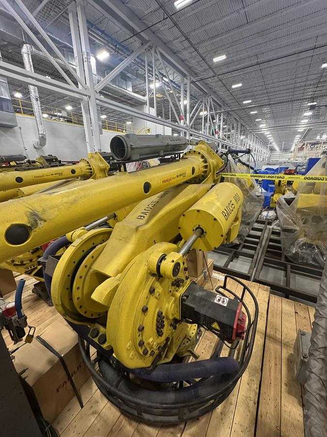 2014 FANUC M-900IA/400L ARTICULATED ROBOT, 400KG PAYLOAD, 3625MM REACH, R-30IA CONTROLLER - ARTICULATED ROBOTS