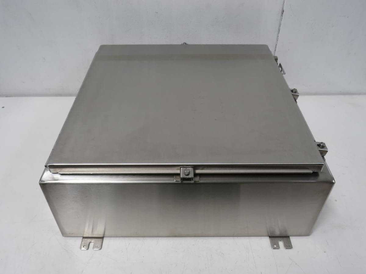 HOFFMAN A24H2408SS6LP, 316L SS ENCLOSURE, 24X24X8 IN (HXWXD), NEMA 3R/4/4X/12 - ELECTRICAL ENCLOSURES