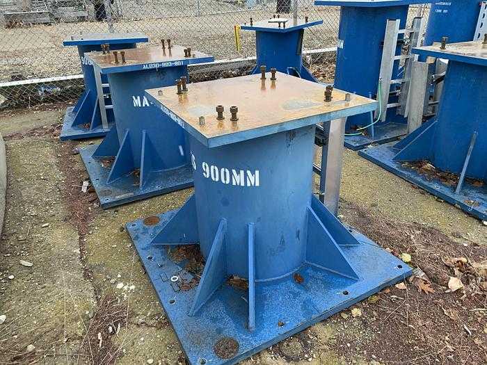 2011 UTICA RISER 900MM FOR FANUC R2000/M900, HEAVY-DUTY, BLUE FINISH, INDUSTRIAL USE - ROBOT PARTS