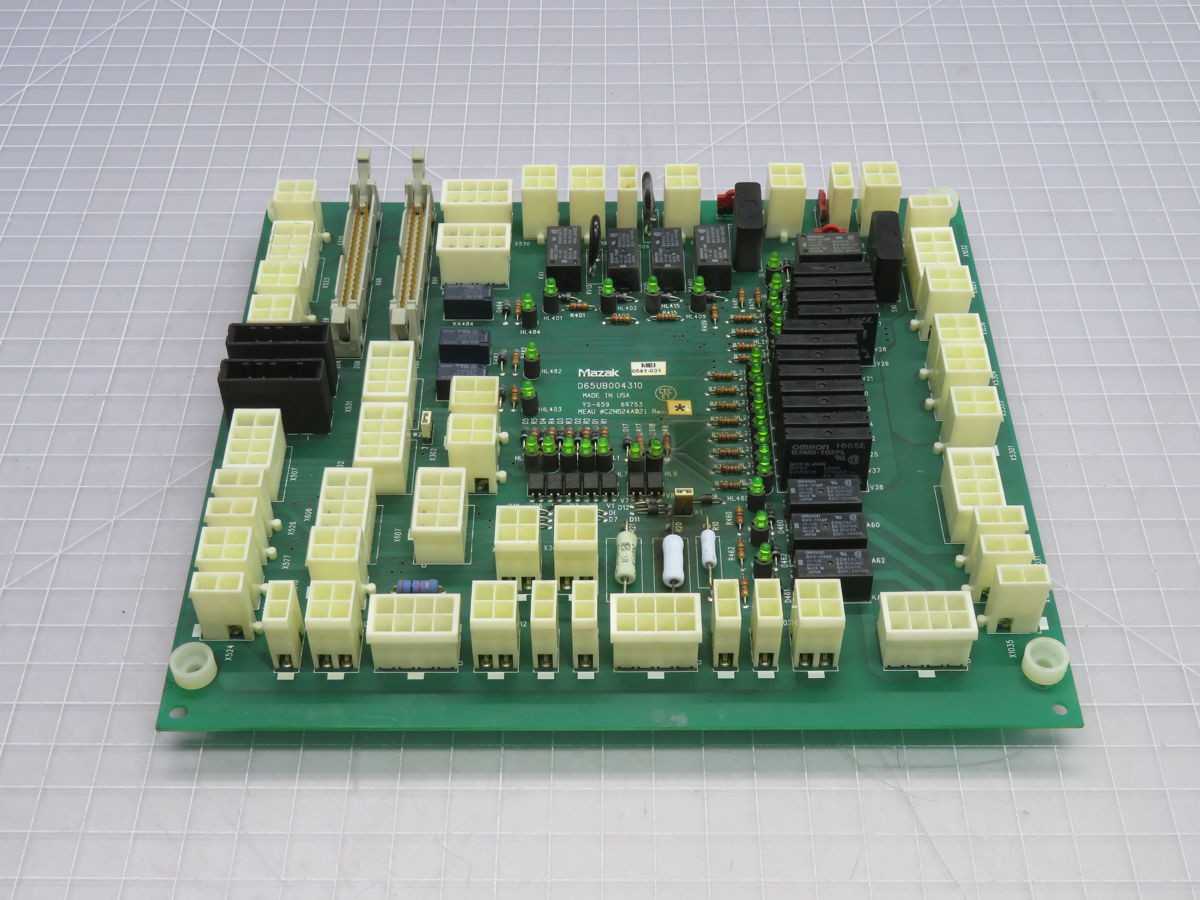 MAZAK D65UB004310 INDUSTRIAL PLC INTERFACE RELAY BOARD T268832 - PCB CIRCUIT BOARDS
