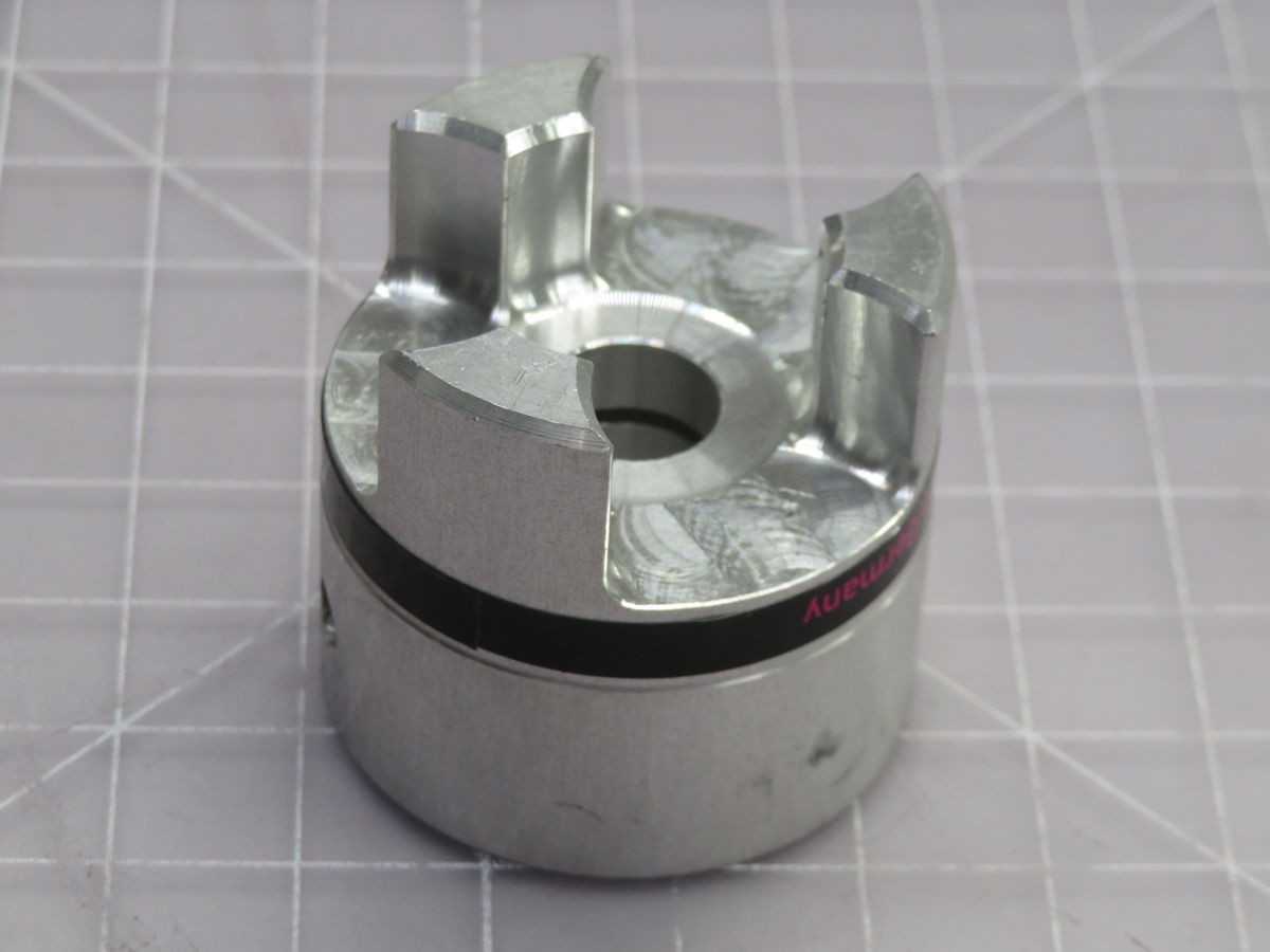 LOT OF 39 R+W 4660-382282-HUB12 COUPLING HUB T265555 - JAW COUPLING