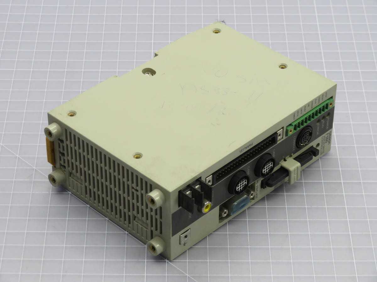 OMRON F160-C10V2 VISION MATE CONTROLLER, 24VDC POWER, 1 CAMERA, 16 PROGRAMS, RS-232C COMMS - OPERATOR CONTROLS