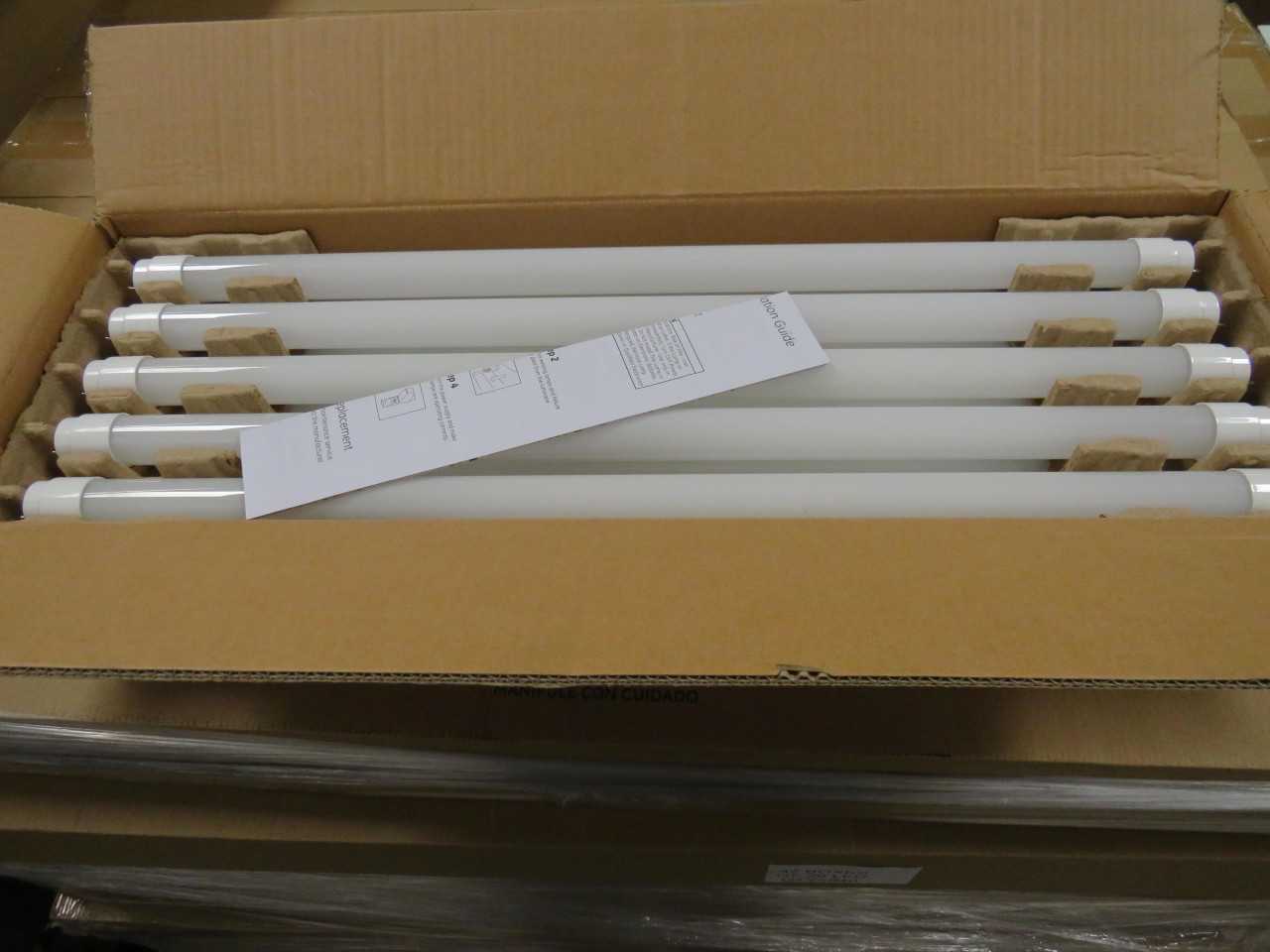 LOT OF 1750 GE 34337 LED9ET8/G/2/935
T8 9 WATT LED STRAIGHT TUBE 24 INCH MEDIUM BI-PIN (G13) 3500K - LIGHTING